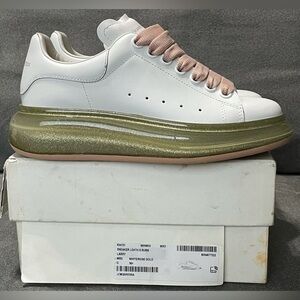 SOLD SOLD SOLD Alexander McQueen Oversized Larry Sneaker Pink Transparent Rose